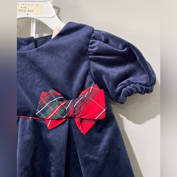 Max Studio KIDS Three Piece Set Size 12 Months - Picture 3 of 10